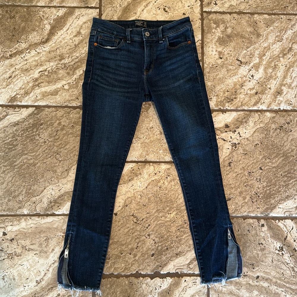 Abercrombie Harper low rise ankle jeans with side zipper